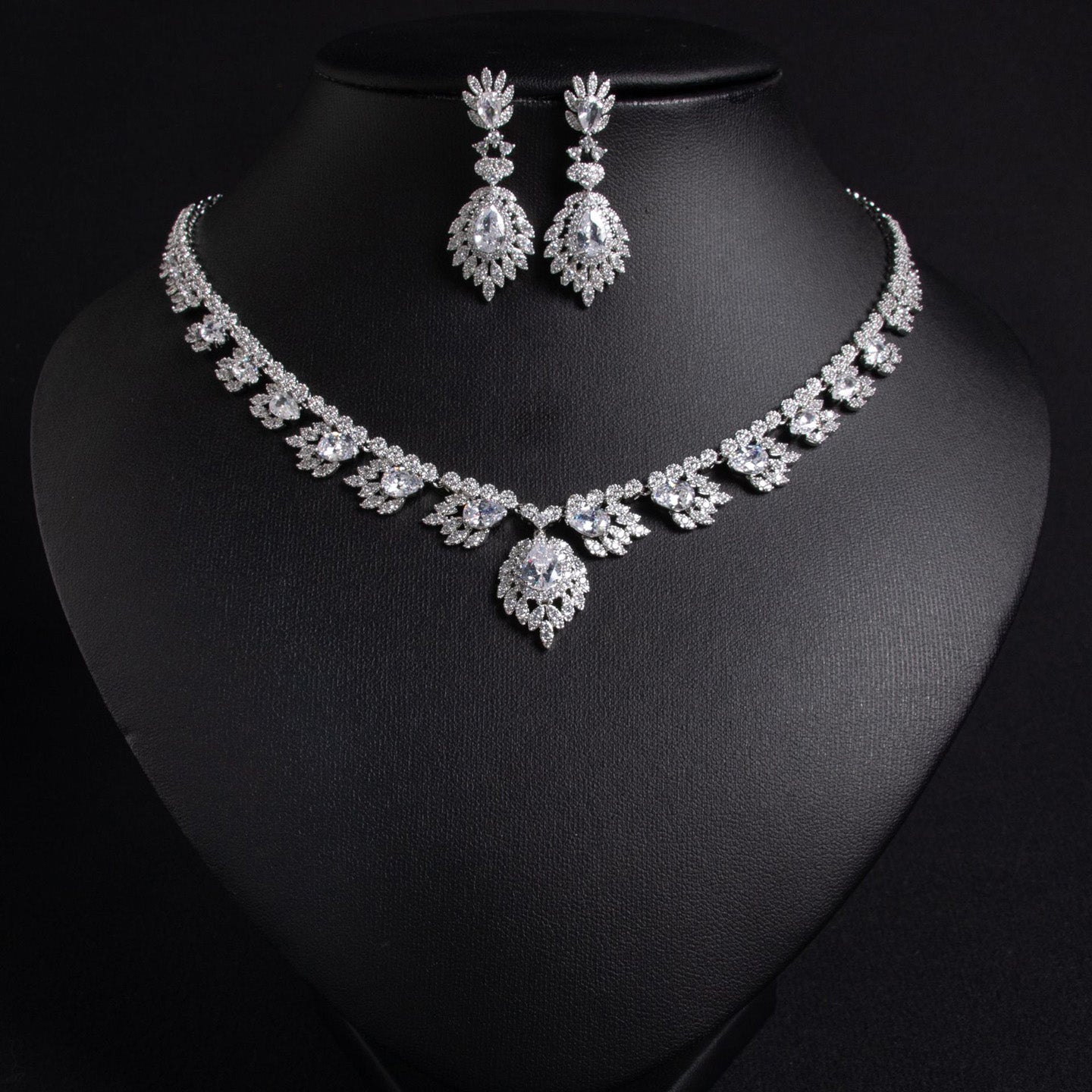 Sapphire & Crystal Statement Jewelry Set JW018
