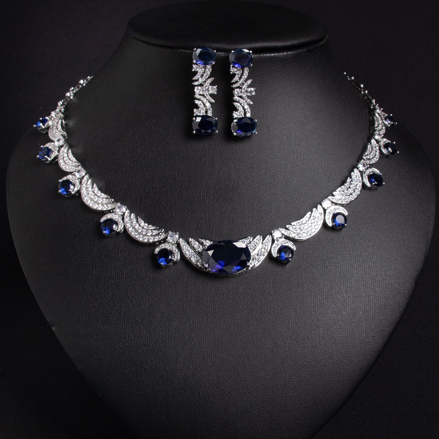 Regal Bridal Necklace & Earring Set JW023