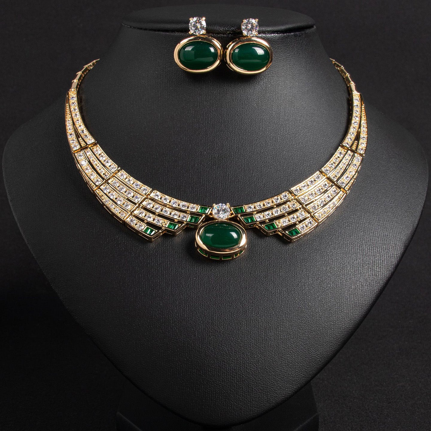 Gold & Sapphire Statement Choker Jewelry Set JW024