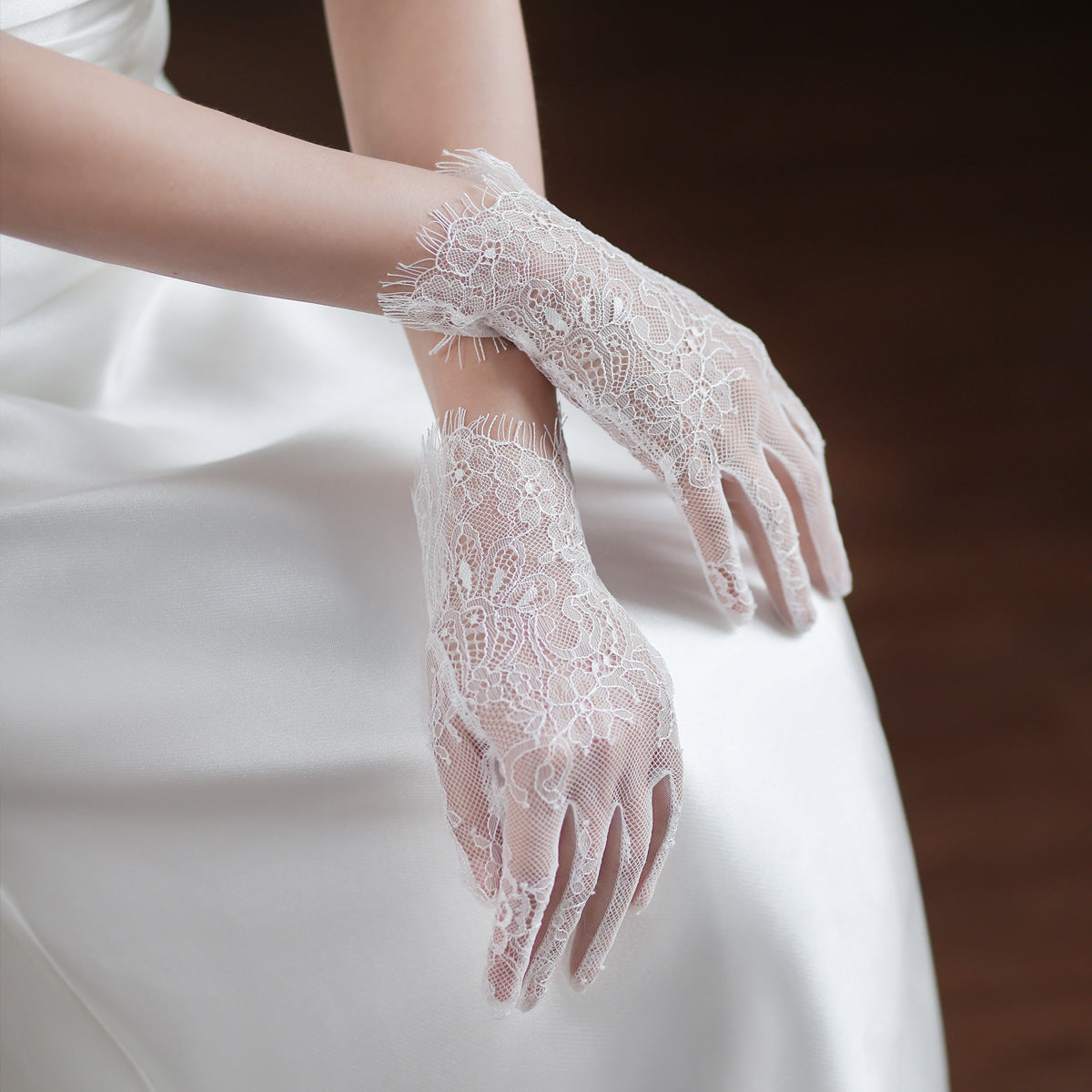 Vintage Floral Eyelash Lace Bride Gloves White Short Wrist Length Evening Tea Party Accessories GL009 SHEER FAIRY