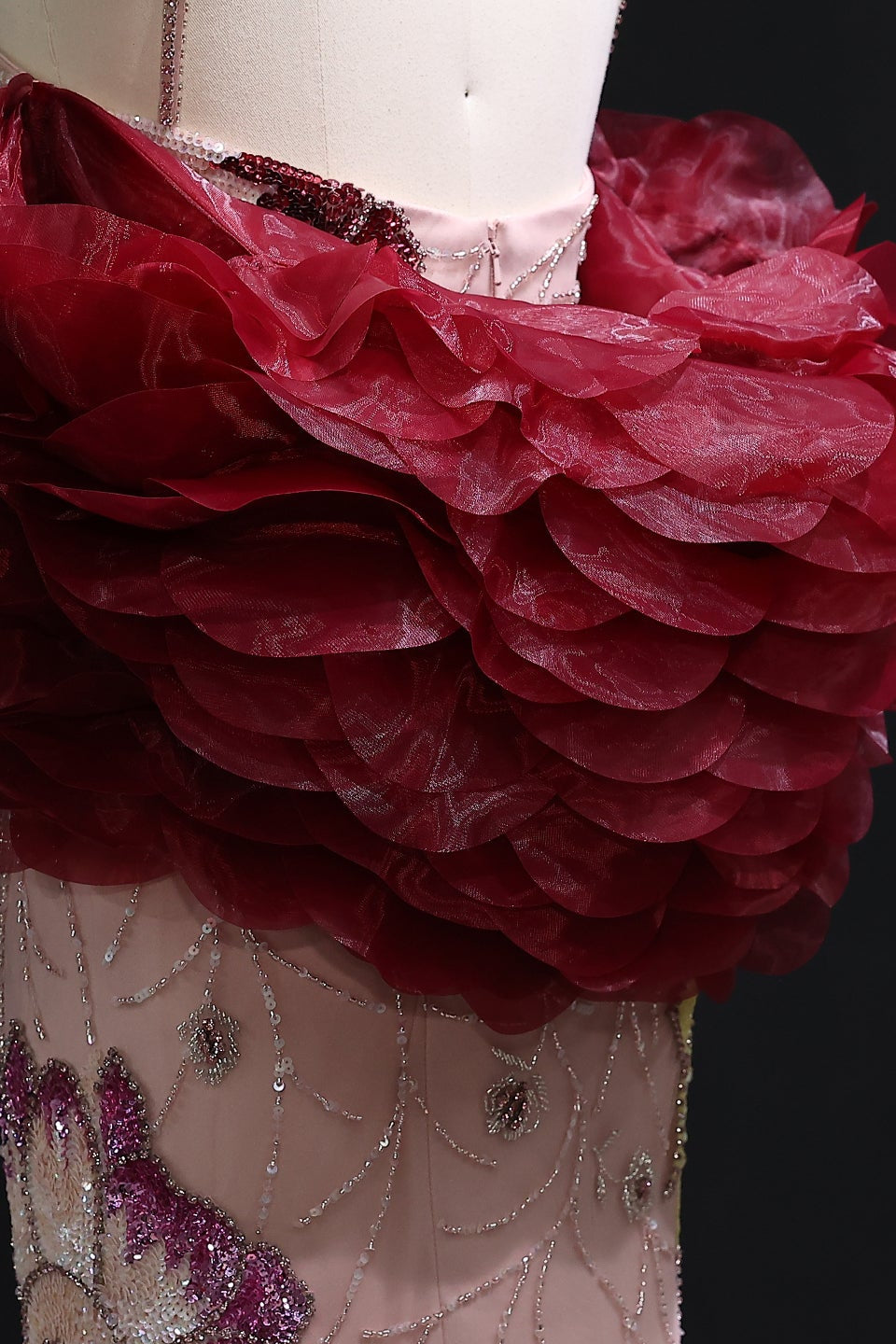 Luxury Pink Beaded Plunging Mermaid Evening Dress SS515