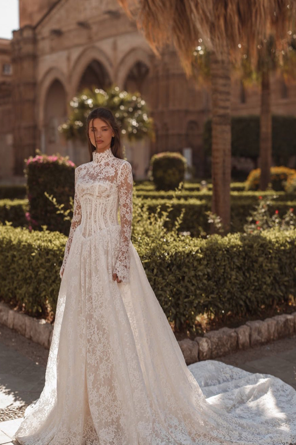Elegant Ivory Bridal Dress Lace Appliqué Wedding Gown SW173 Sheer Fairy