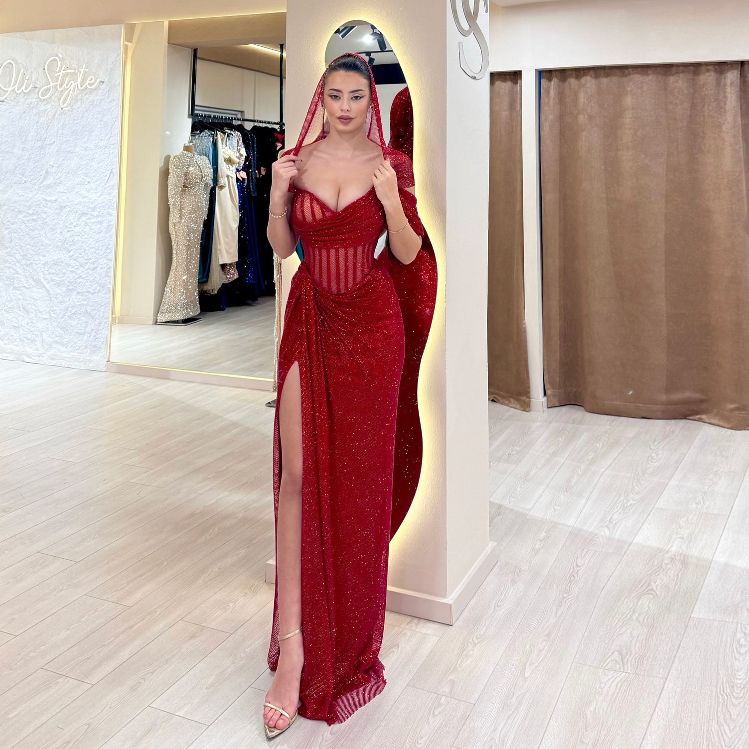 Luxury Beaded Dubai Evening Dress with Slit and Removable Veil SH549