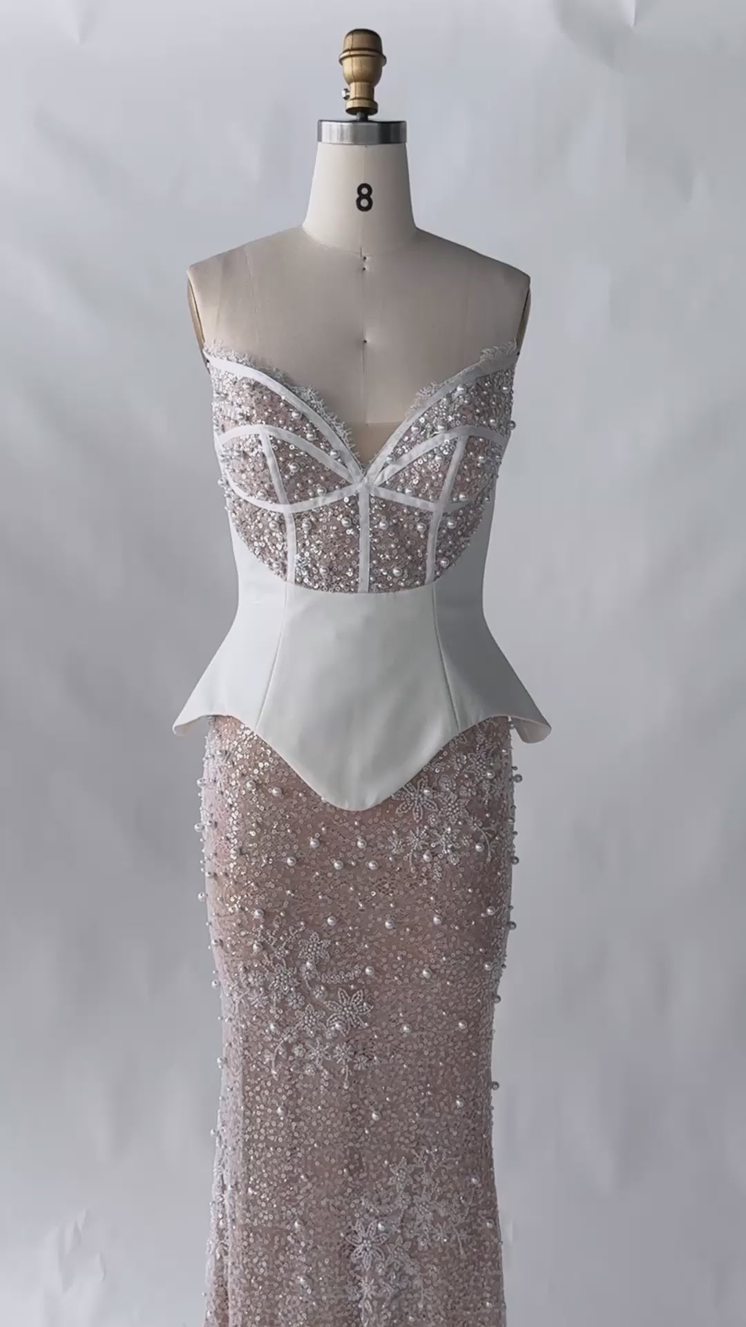 Carica video: White Nude Strapless Sequin Evening Gown ST118