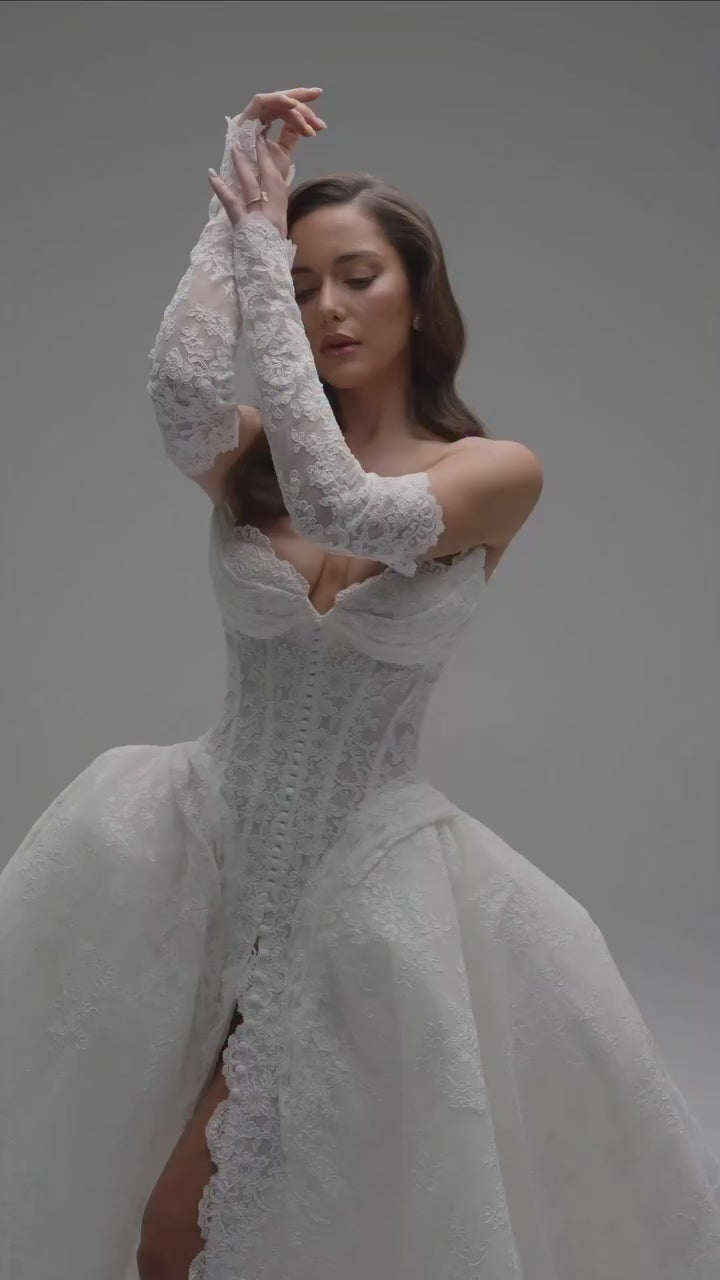 Cargar vídeo: Corset Bridal Off-the-Shoulder Lace Ball Gown Wedding Dress SW588