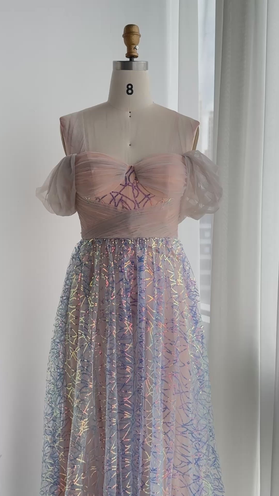 Carica video: Blue Puff Sleeve Sequin Evening Dress ST116