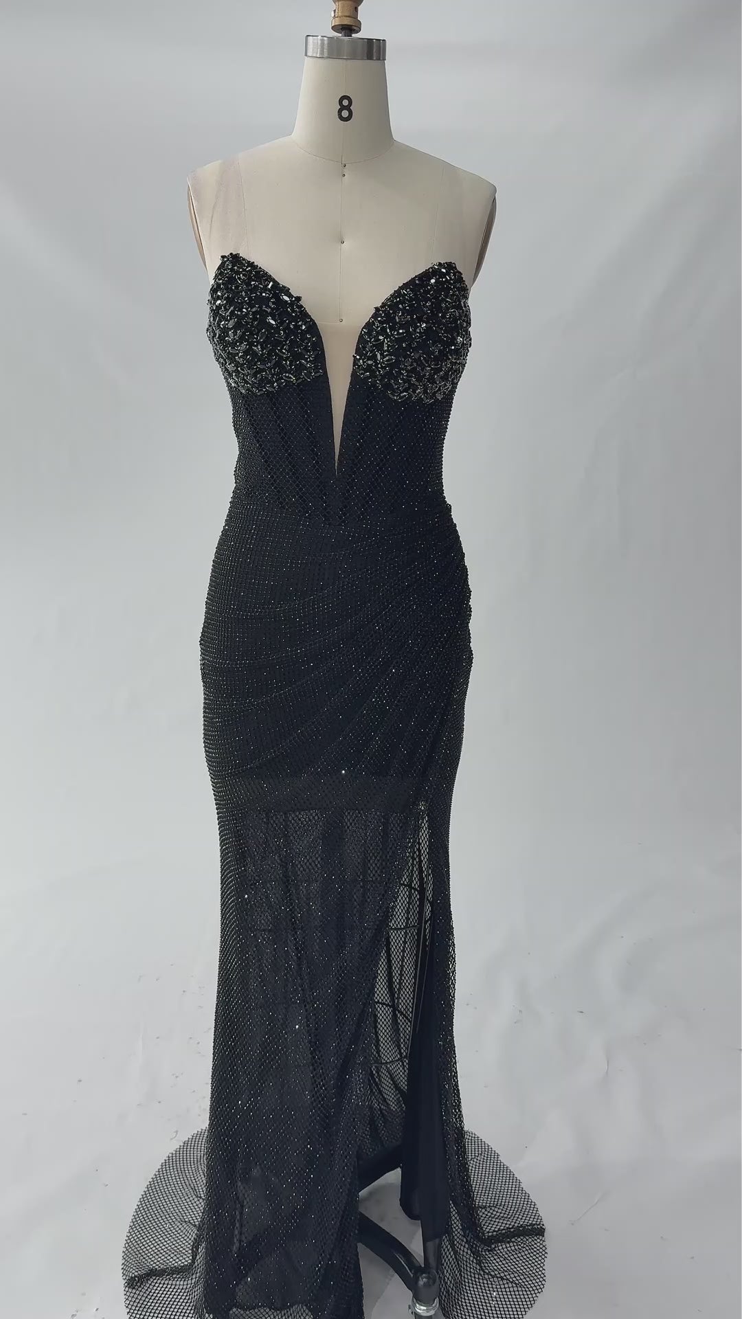 Cargar vídeo: Black Plunging Neckline Beaded Evening Dress Floor Length Sheer Net Gown ST032