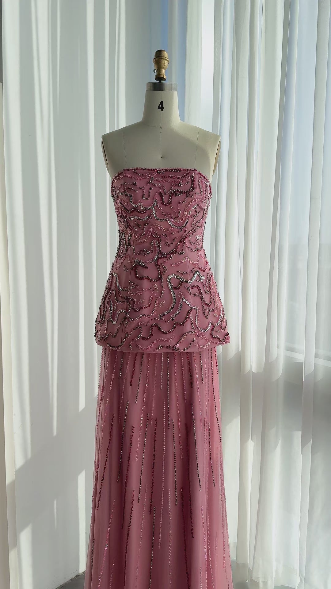 Charger la vidéo : Luxury Two-Piece Peplum Beaded Fringe Evening Dress SS218