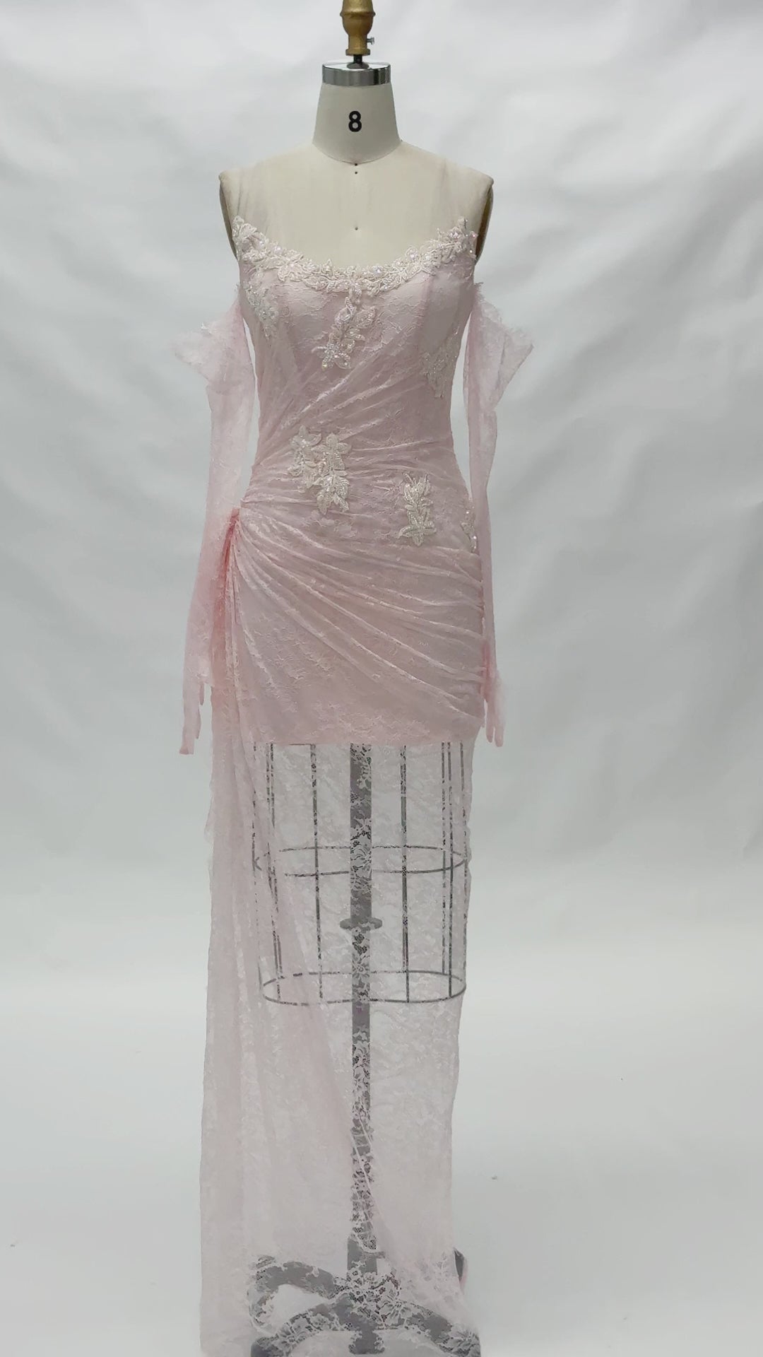 Video laden: Pink Off Shoulder Ruched Lace Maxi Dress ST082