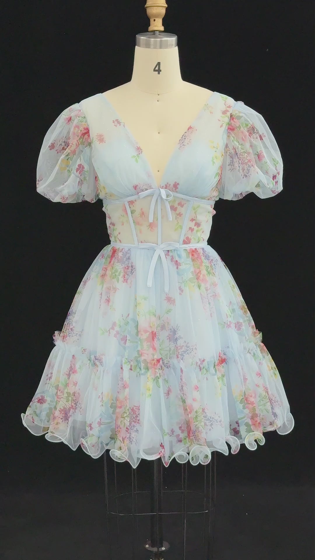Load video: Lavender Floral Tulle V-Neck Mini Homecoming Dress RM192