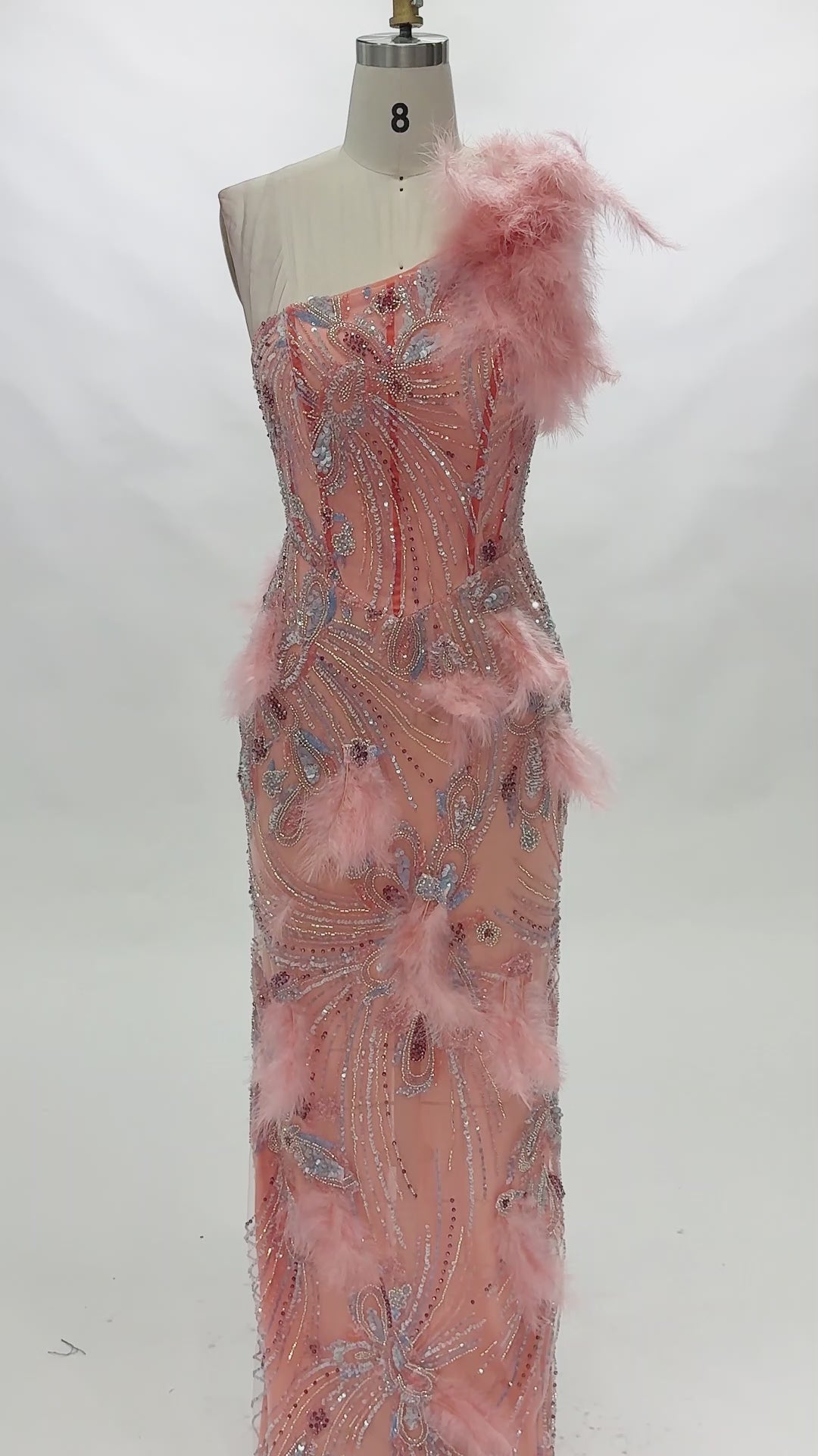 Carica video: Peach One Shoulder Feather Sequin Evening Gown ST076