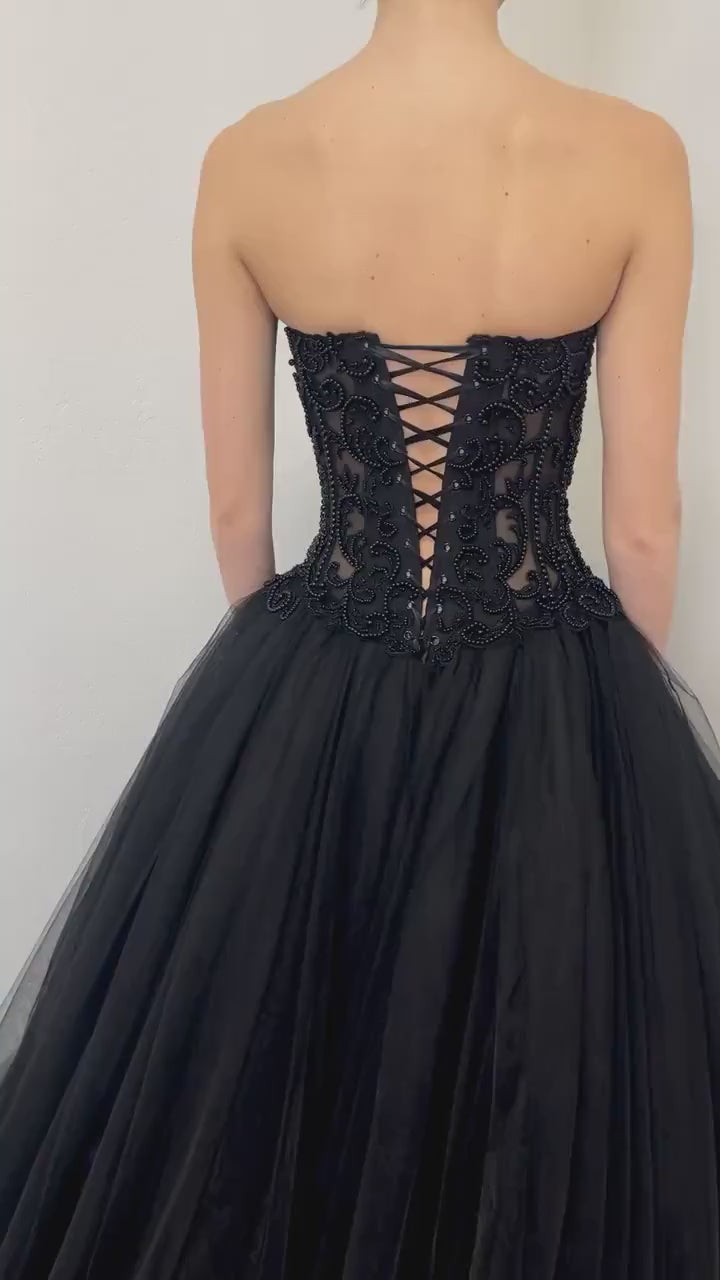 Load video: Black Lace Ballgown Corset Closure Wedding Dress SW567