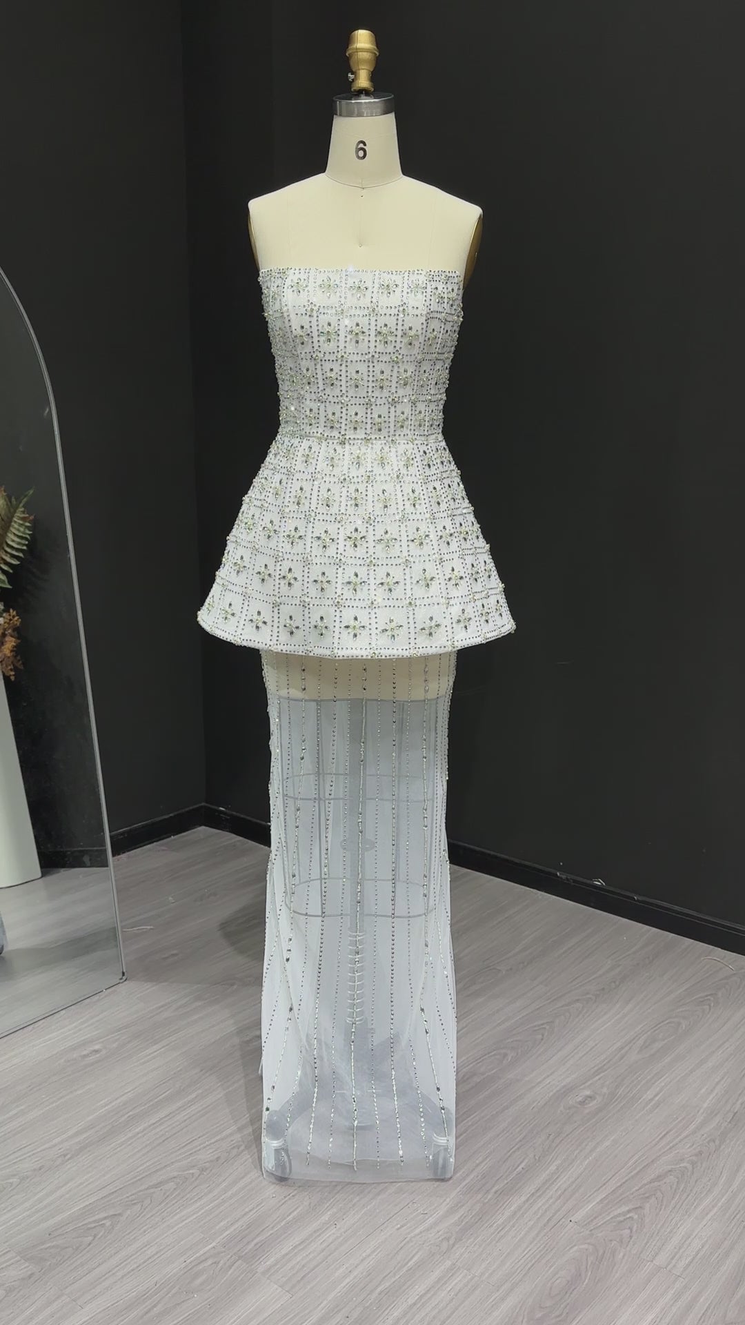 Cargar vídeo: White Sequin Two-Piece Peplum Evening Dress with Scarf SS545