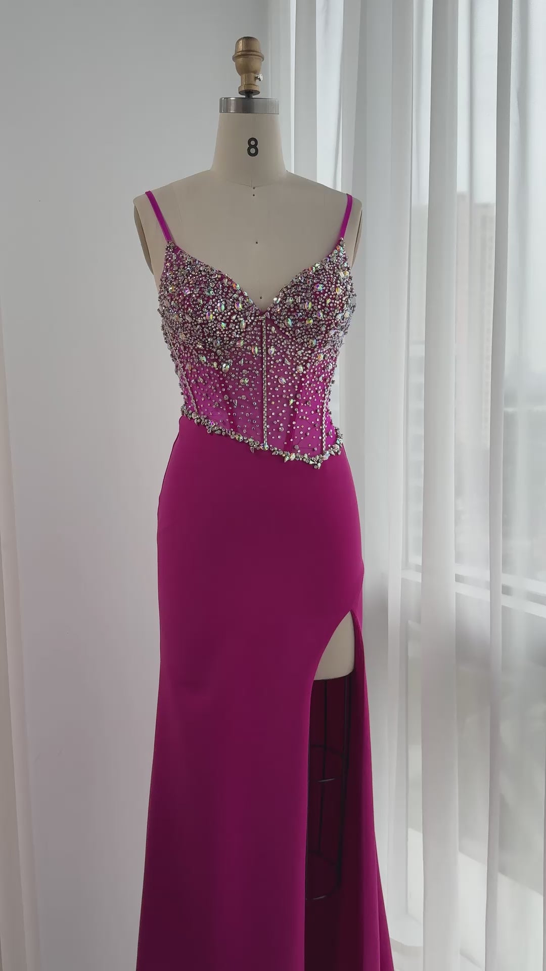 Cargar vídeo: Fuchsia Beaded Spaghetti Strap Prom Dress SH261