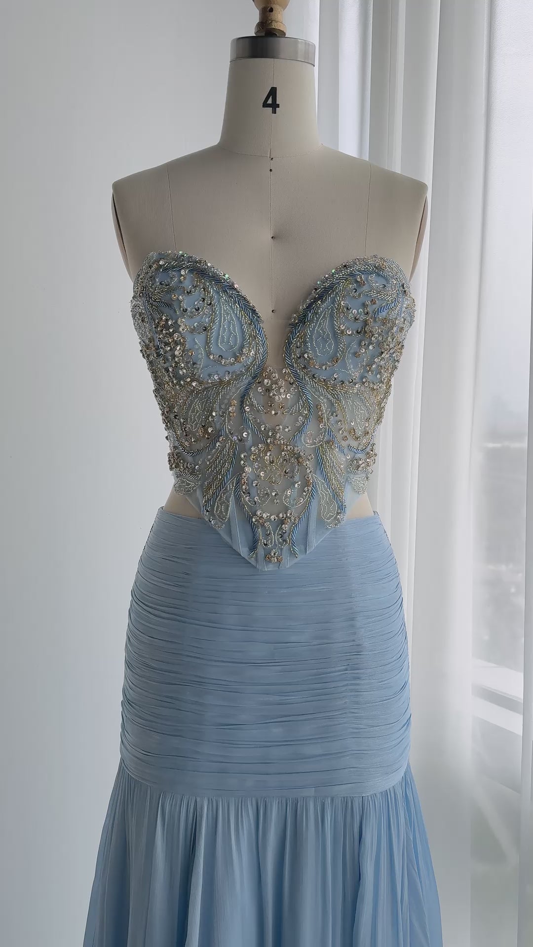 Carica video: Blue Corset Beaded Strapless Prom Gown SH260