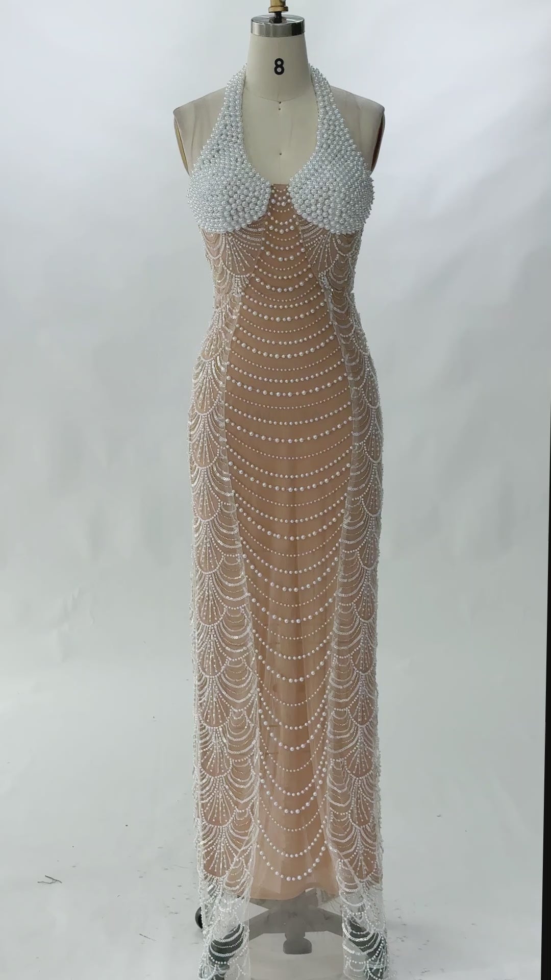 Carica video: White Nude Beaded Halter Neck Evening Gown ST075