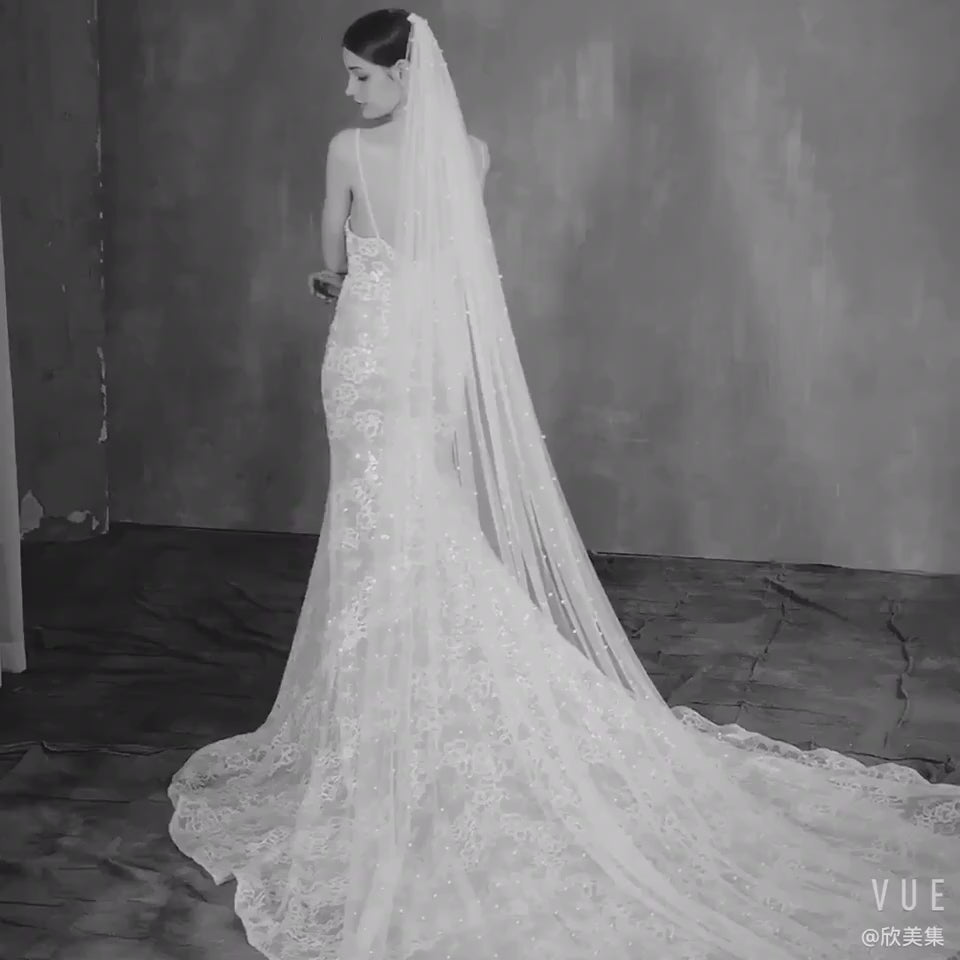 Load video: Elegant Pearl Wedding Veil Cathedral Length 90.55 Inches Single Tier Cut Edge Beaded Bridal Veil for Bride BV002