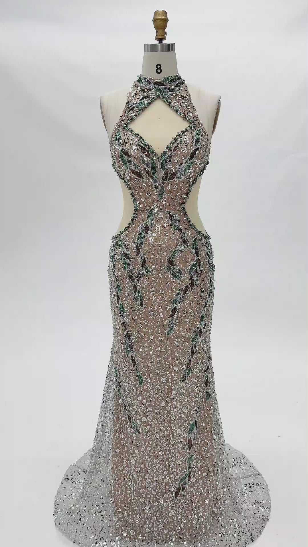 Video laden: Champagne Halter Cutout Sequin Mermaid Evening Dress ST038