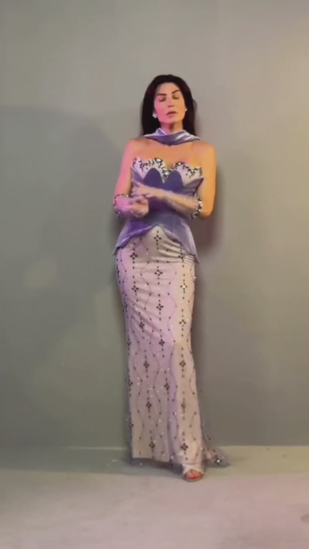 Load video: Lavender Mermaid Mermaid Evening Dress with Scarf SS269